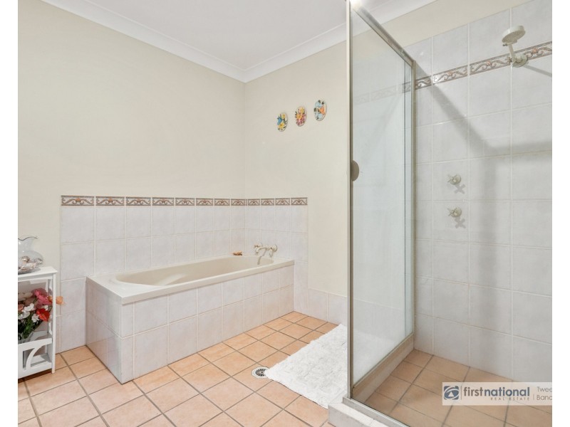 8 Port Drive, Tweed Heads South NSW 2486