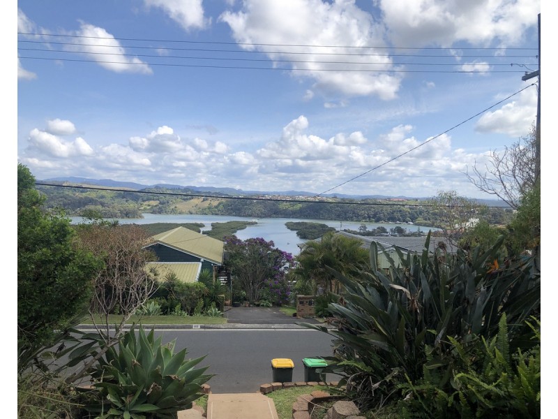 73 Hillcrest Avenue, Tweed Heads South NSW 2486