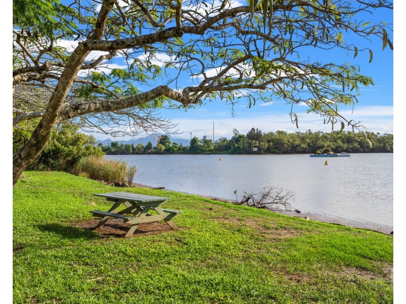 82 Riverside Drive, Tumbulgum NSW 2490