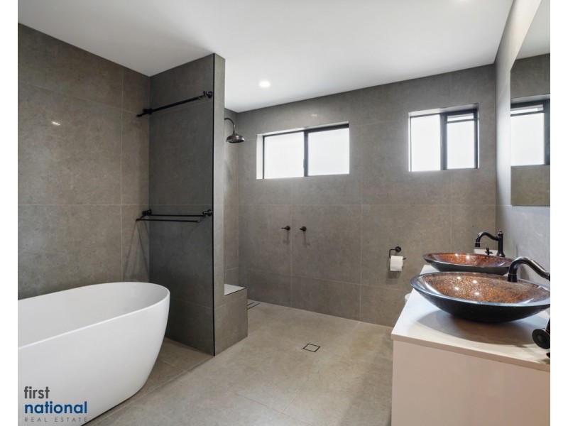 78 Blundell Boulevard, Tweed Heads South NSW 2486