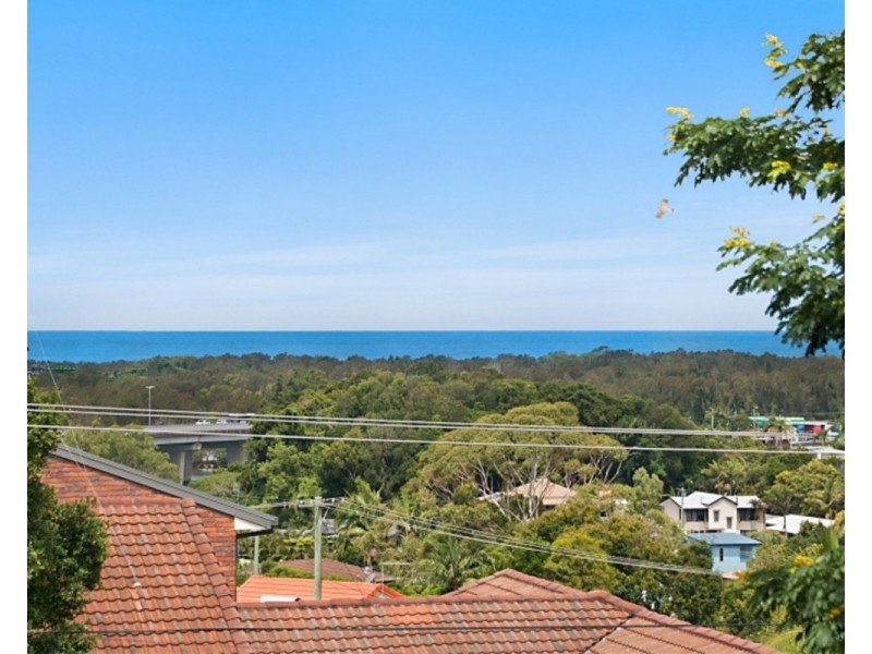 5 Mibbin Parade, Banora Point NSW 2486