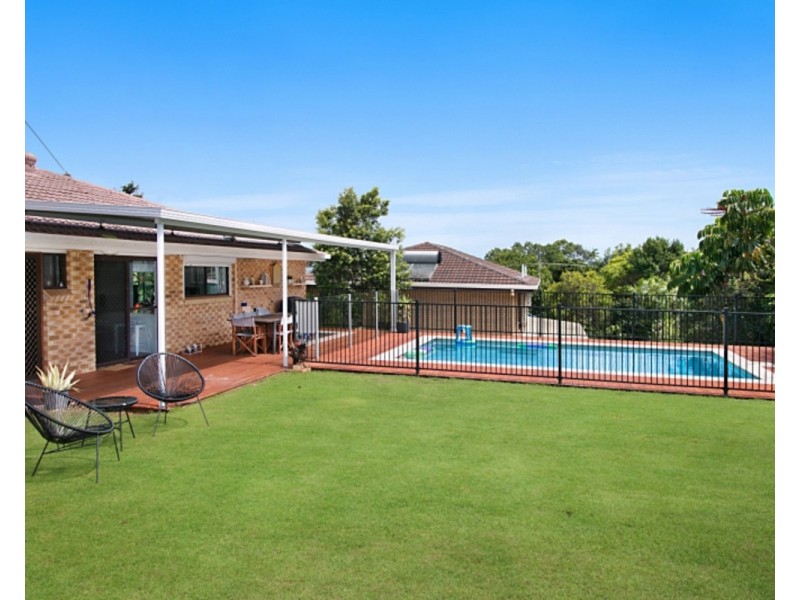 5 Mibbin Parade, Banora Point NSW 2486