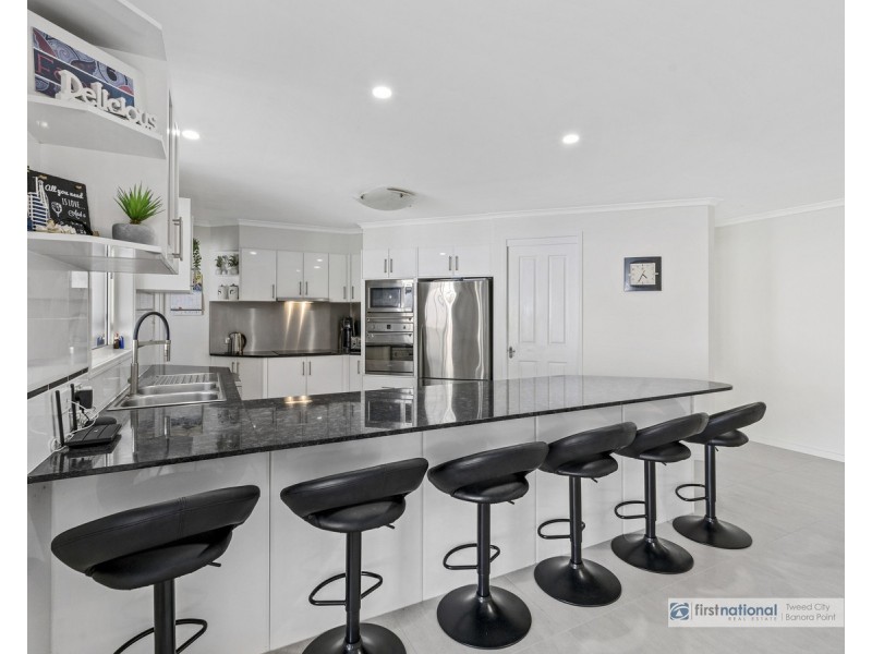 22 Clonakilty Close, Banora Point NSW 2486