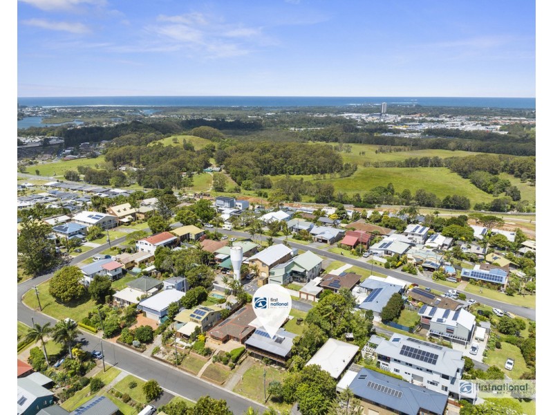 75 Hillcrest Avenue, Tweed Heads South NSW 2486