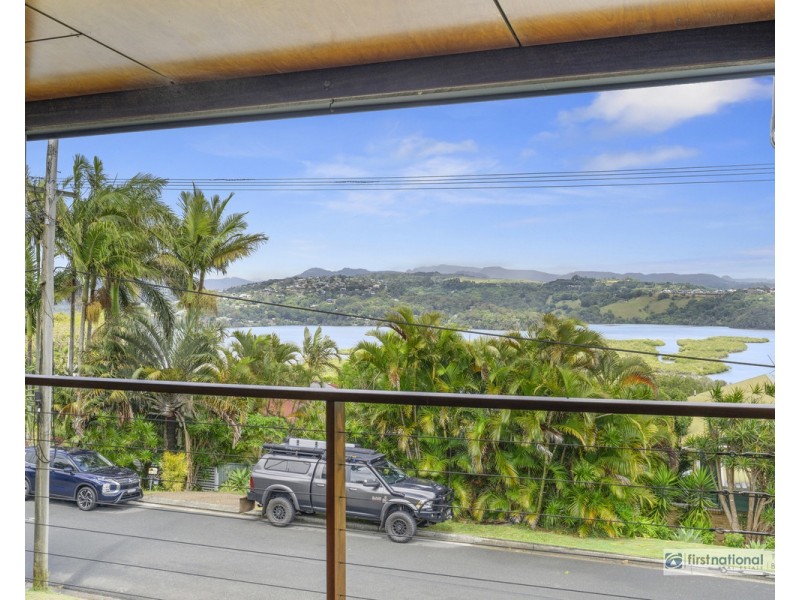 75 Hillcrest Avenue, Tweed Heads South NSW 2486