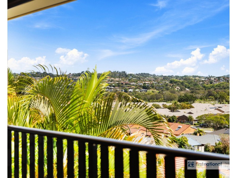 34 St Andrews Way, Banora Point NSW 2486