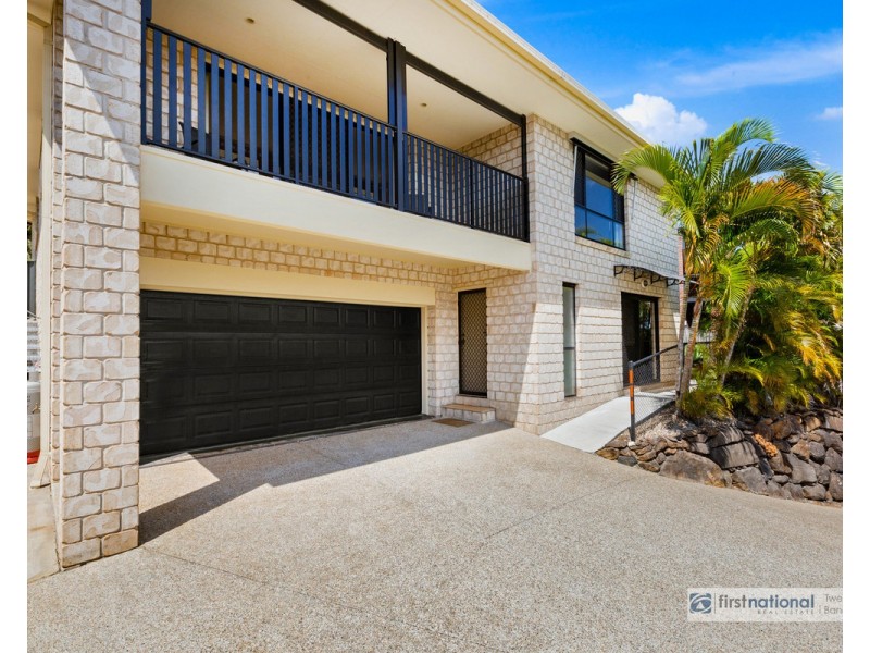 34 St Andrews Way, Banora Point NSW 2486