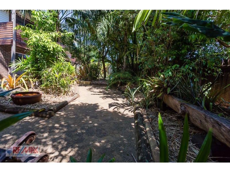 2 Oakland Avenue, Redland Bay QLD 4165