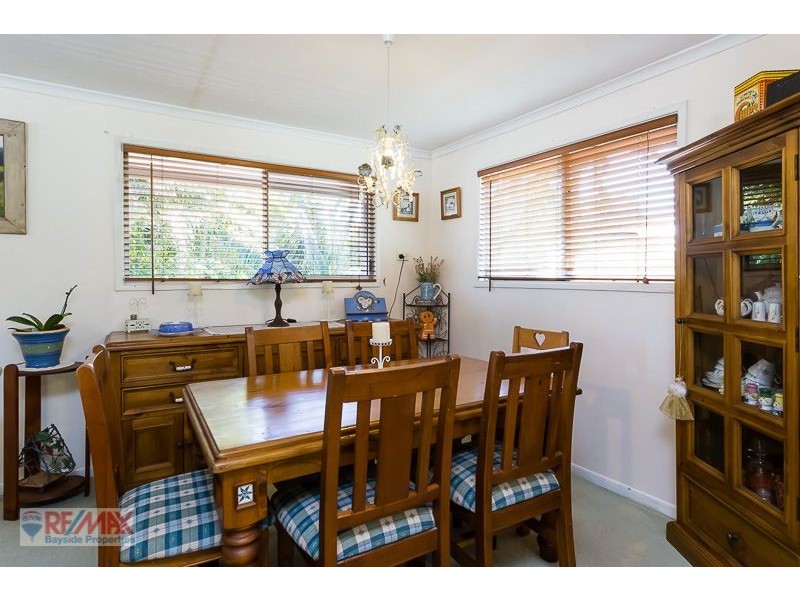 2 Oakland Avenue, Redland Bay QLD 4165