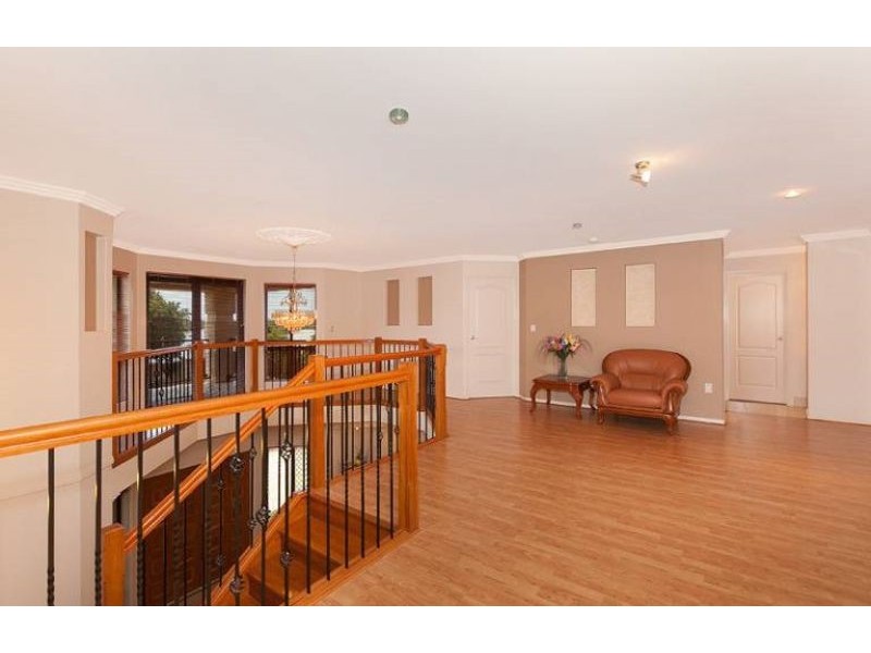 70 Belford Drive, Wellington Point QLD 4160