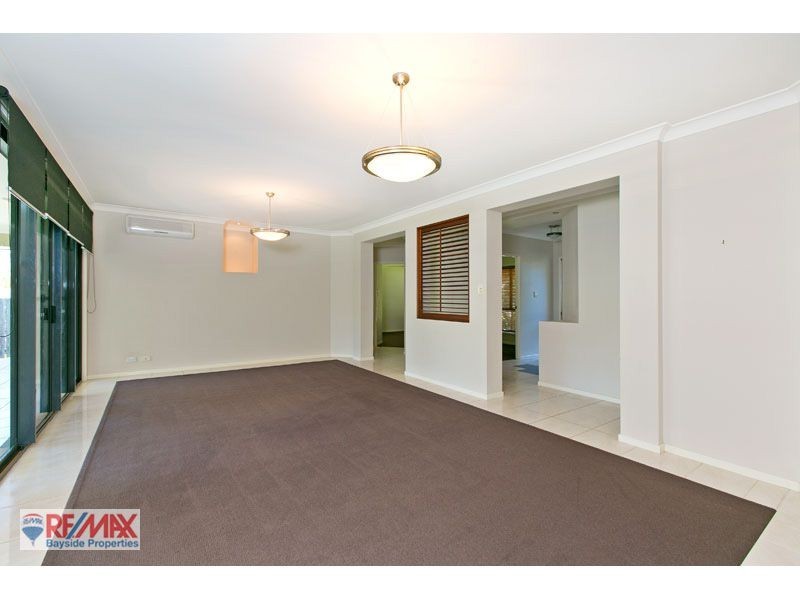 19 Trafalgar Vale Avenue, Wellington Point QLD 4160