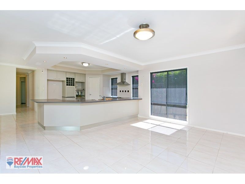 19 Trafalgar Vale Avenue, Wellington Point QLD 4160