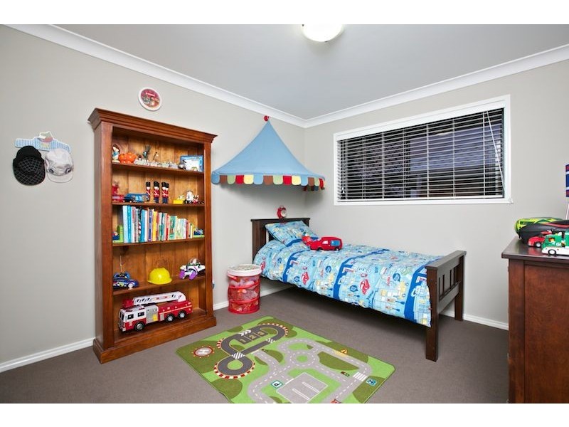30 Pentecost Place, Redland Bay QLD 4165