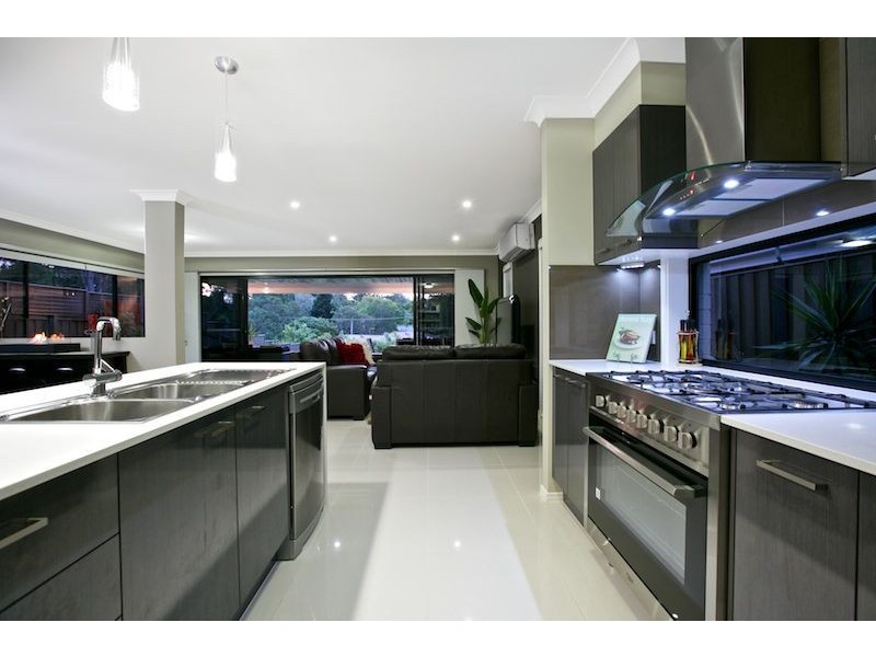 30 Pentecost Place, Redland Bay QLD 4165