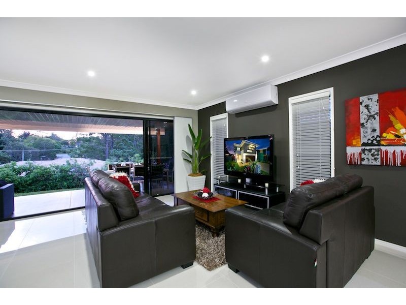 30 Pentecost Place, Redland Bay QLD 4165