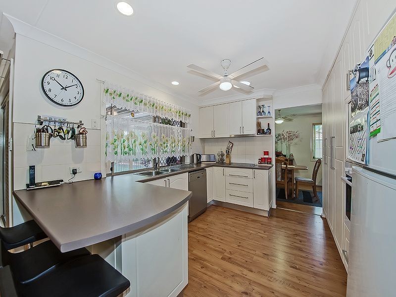 18 Kooringa Avenue, Cleveland QLD 4163