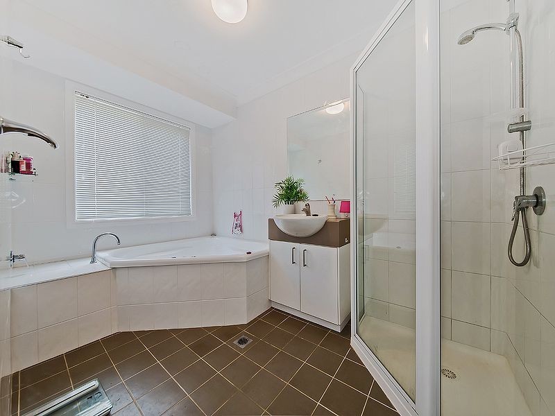 18 Kooringa Avenue, Cleveland QLD 4163