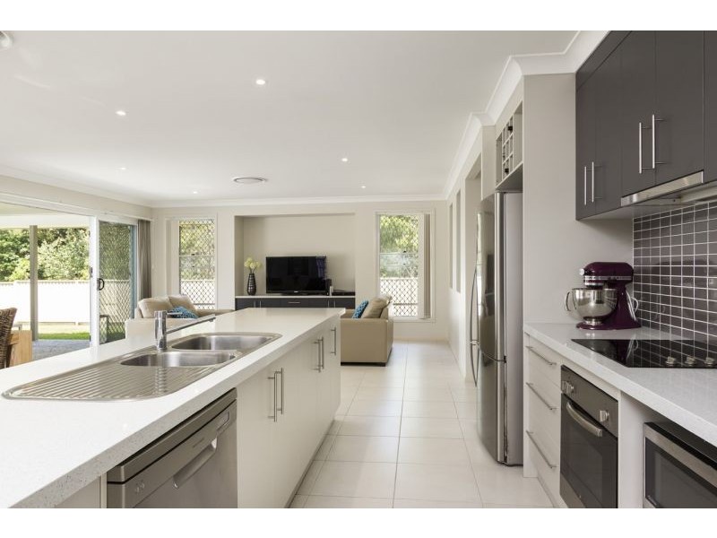 1 Toorak Close, Thornlands QLD 4164