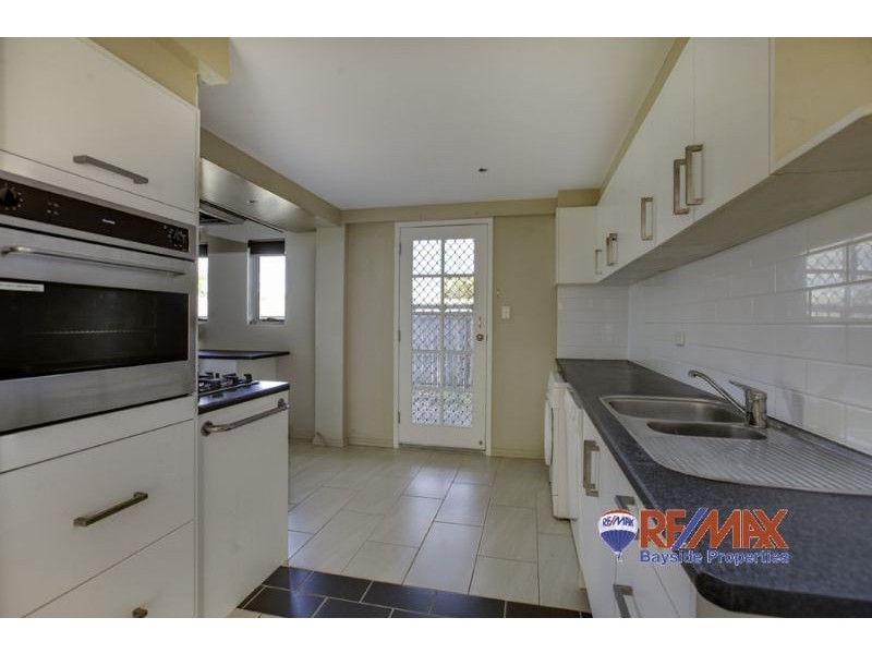 82 Valantine Road, Birkdale QLD 4159