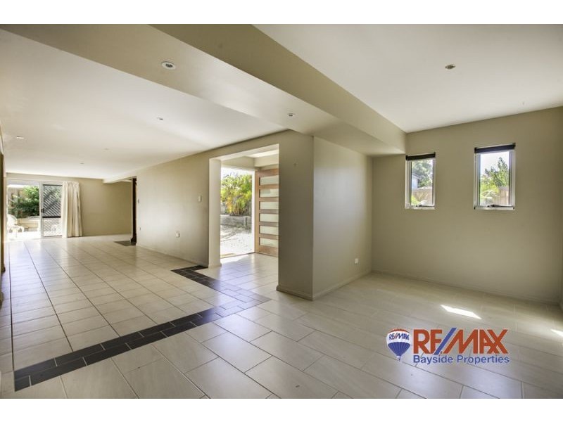 82 Valantine Road, Birkdale QLD 4159