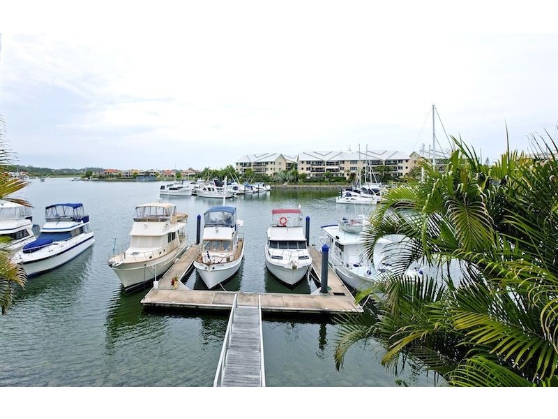 Villa Edgewater, Harbour View Crt, Raby Bay QLD 4163