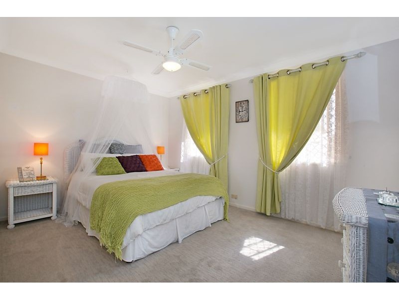 34 Chesterfield Crescent, Wellington Point QLD 4160