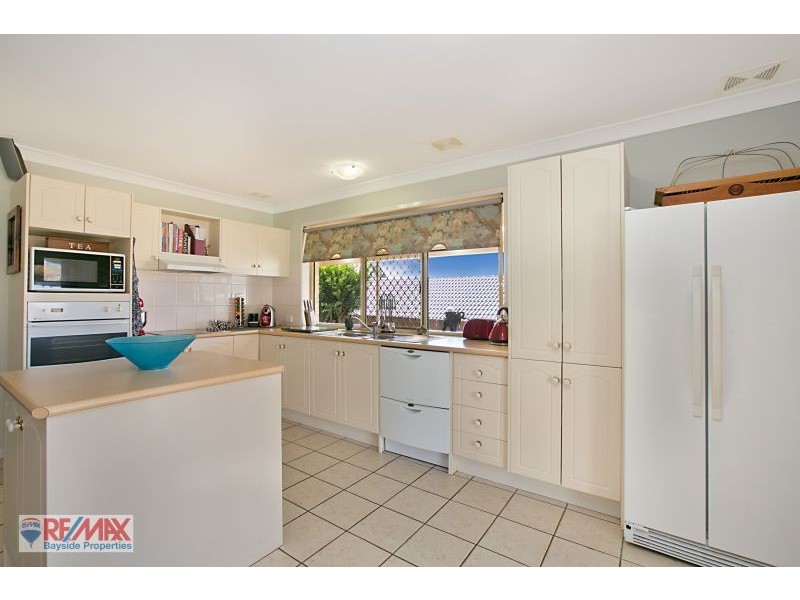 34 Chesterfield Crescent, Wellington Point QLD 4160