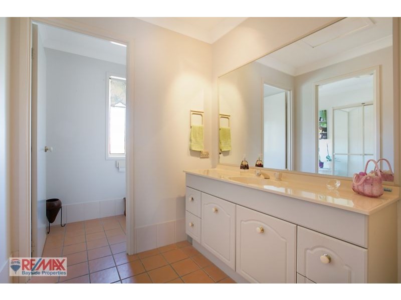 34 Chesterfield Crescent, Wellington Point QLD 4160