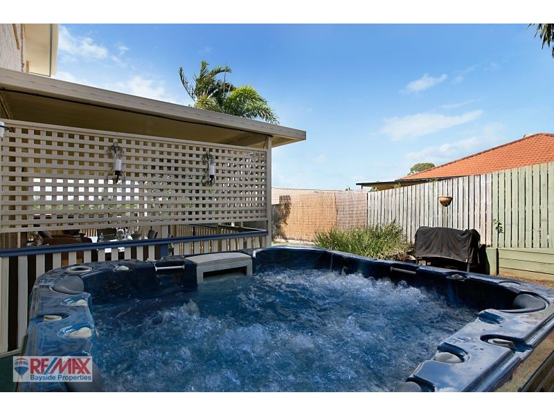 34 Chesterfield Crescent, Wellington Point QLD 4160