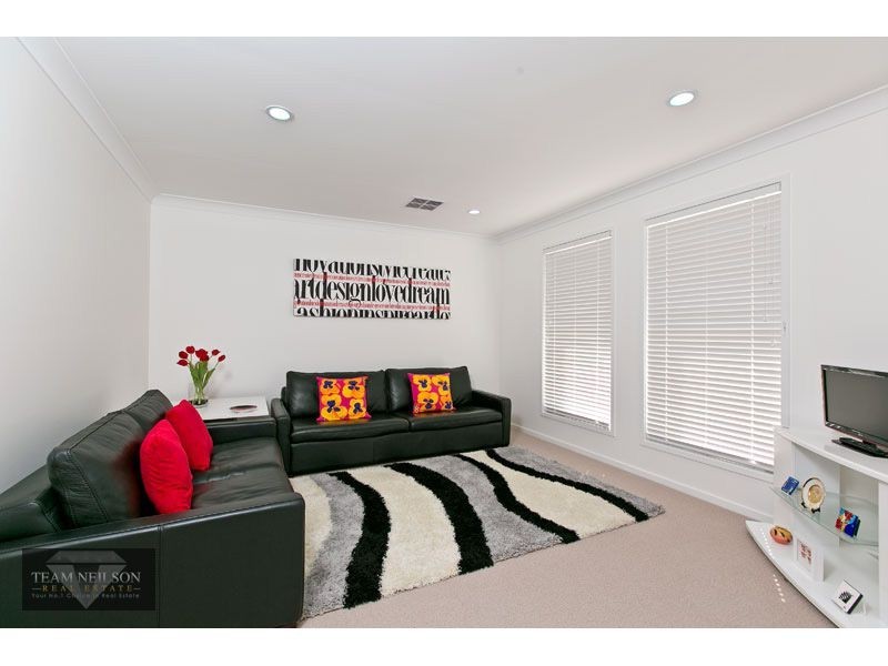 30 Feathertail Place, Gumdale QLD 4154