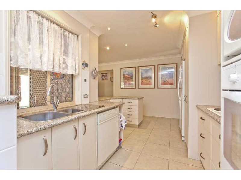 7 Anita Street, Redland Bay QLD 4165