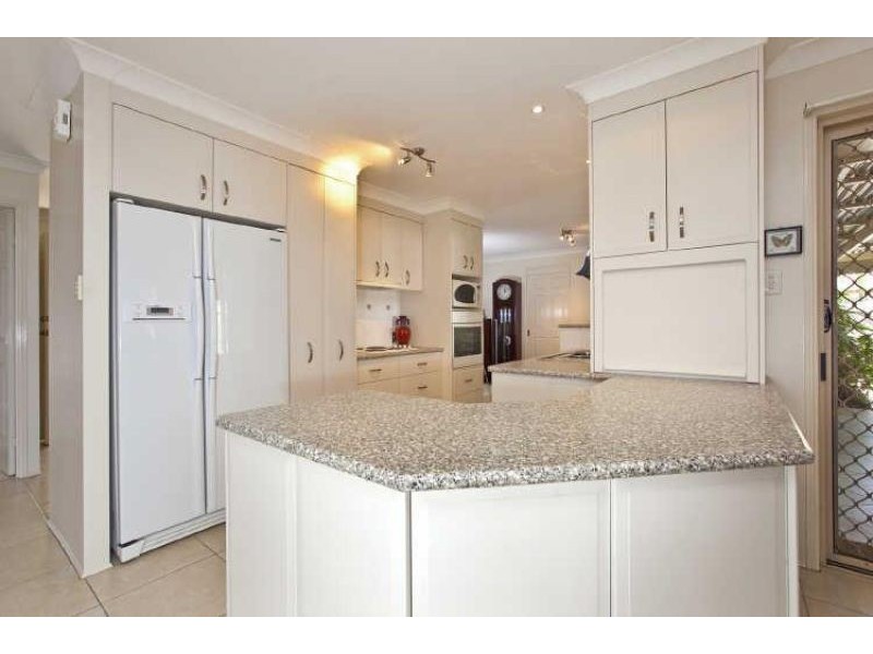 7 Anita Street, Redland Bay QLD 4165