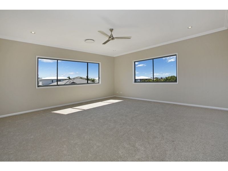 6 Nadine Crescent, Thornlands QLD 4164