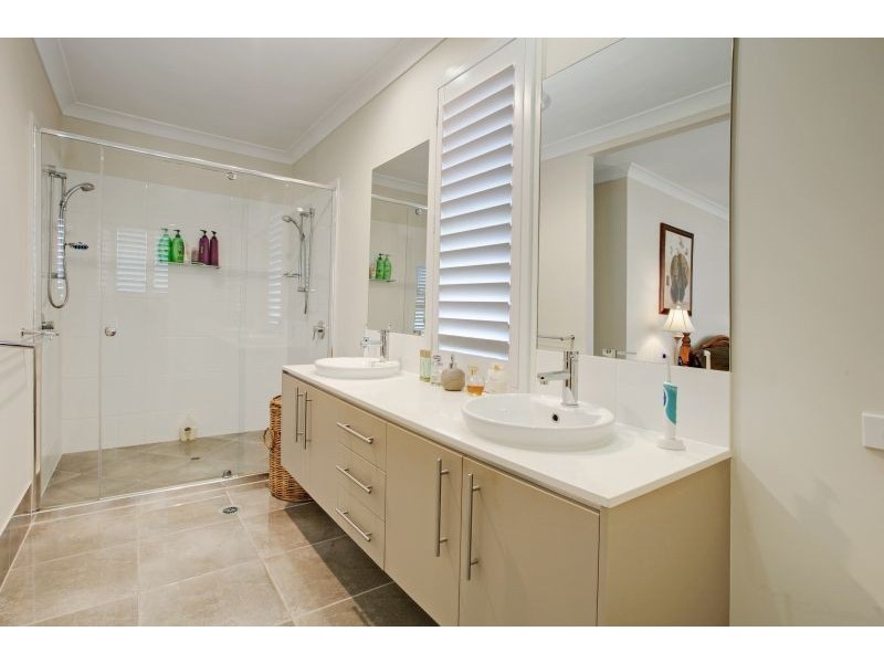 3 Nursery Street, Wellington Point QLD 4160