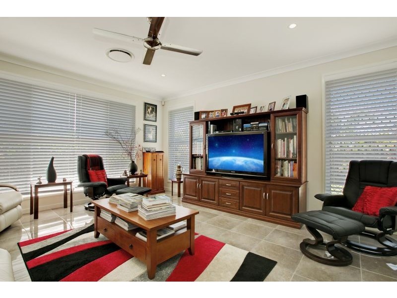3 Nursery Street, Wellington Point QLD 4160