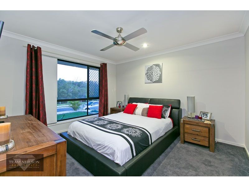 11 Lancaster Circuit, Redland Bay QLD 4165