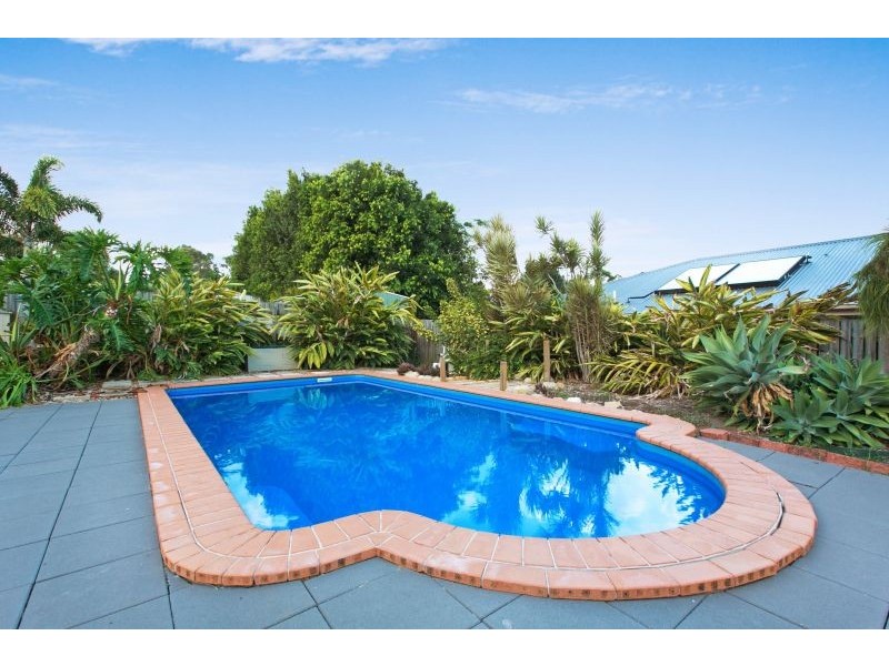 18 Sylvania Street, Wellington Point QLD 4160