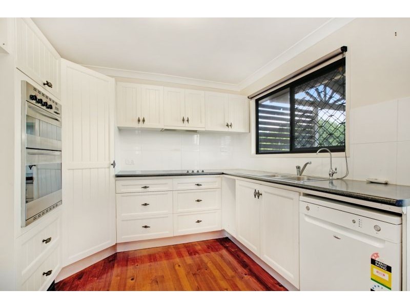 18 Sylvania Street, Wellington Point QLD 4160