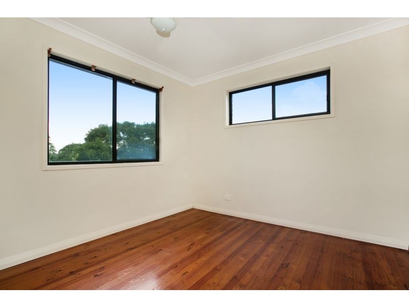 18 Sylvania Street, Wellington Point QLD 4160