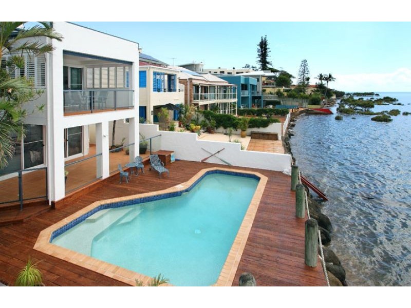 105 Shore St North, Cleveland QLD 4163