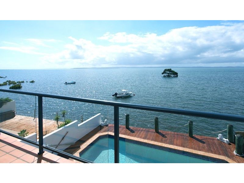 105 Shore St North, Cleveland QLD 4163