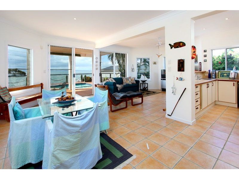 105 Shore St North, Cleveland QLD 4163