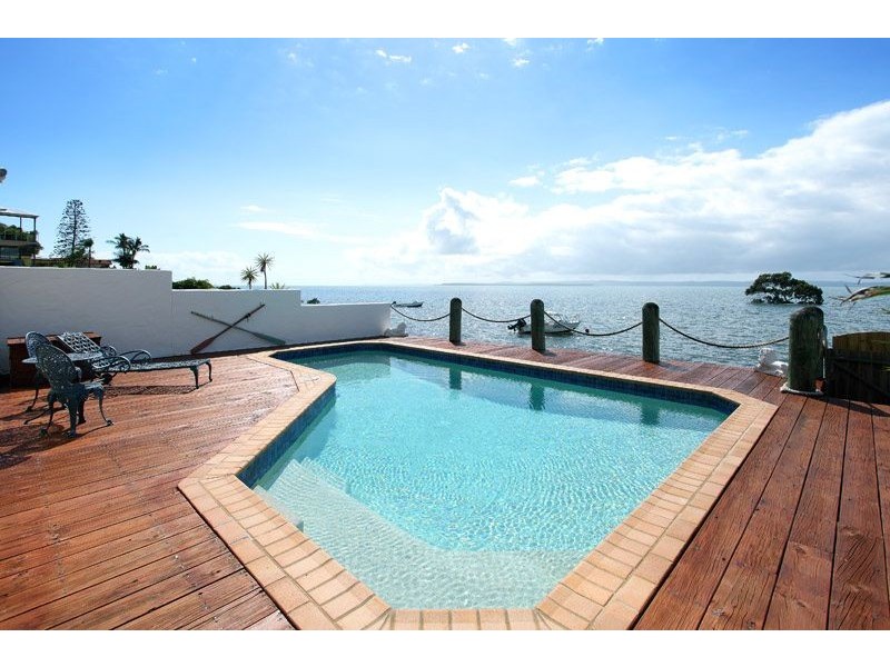 105 Shore St North, Cleveland QLD 4163