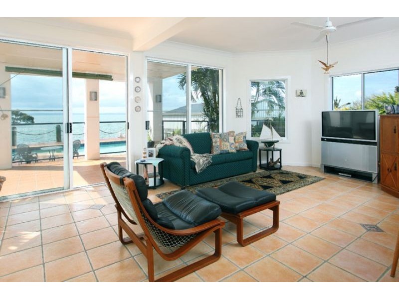 105 Shore St North, Cleveland QLD 4163