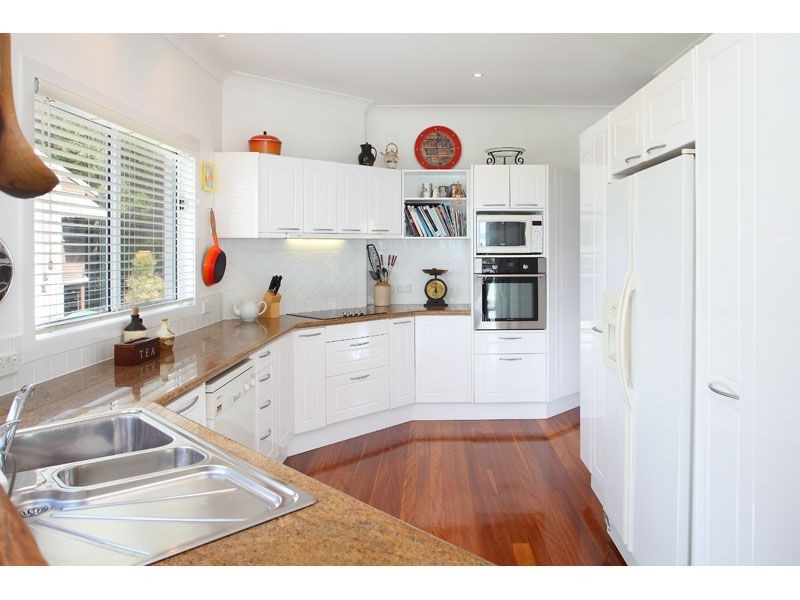 105 Shore St North, Cleveland QLD 4163