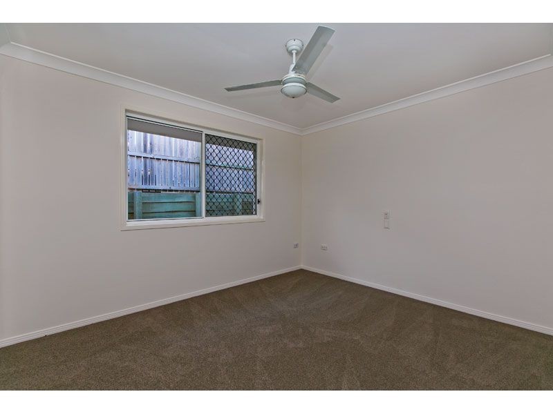 7 Lowe Circuit, Redland Bay QLD 4165