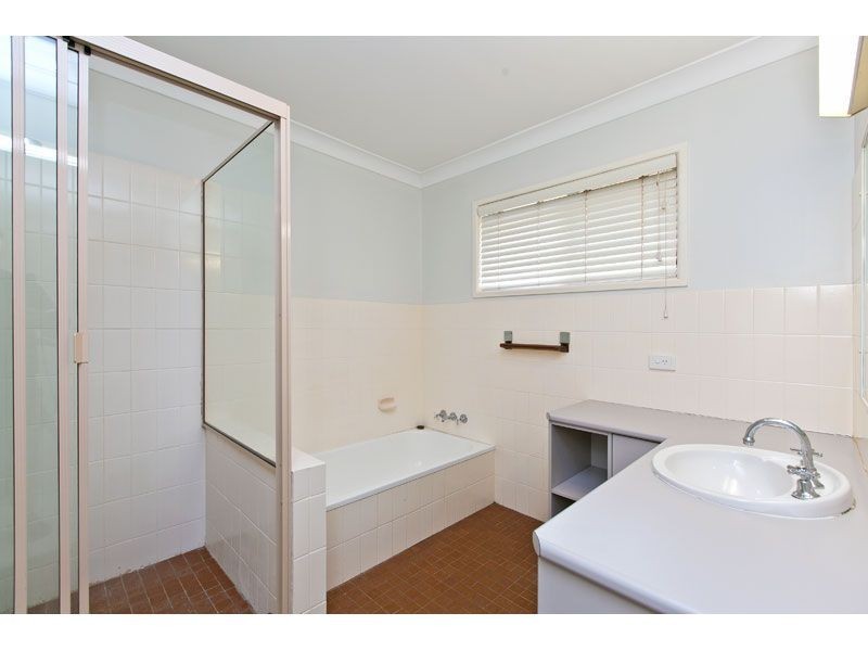 50 Main Street, Redland Bay QLD 4165