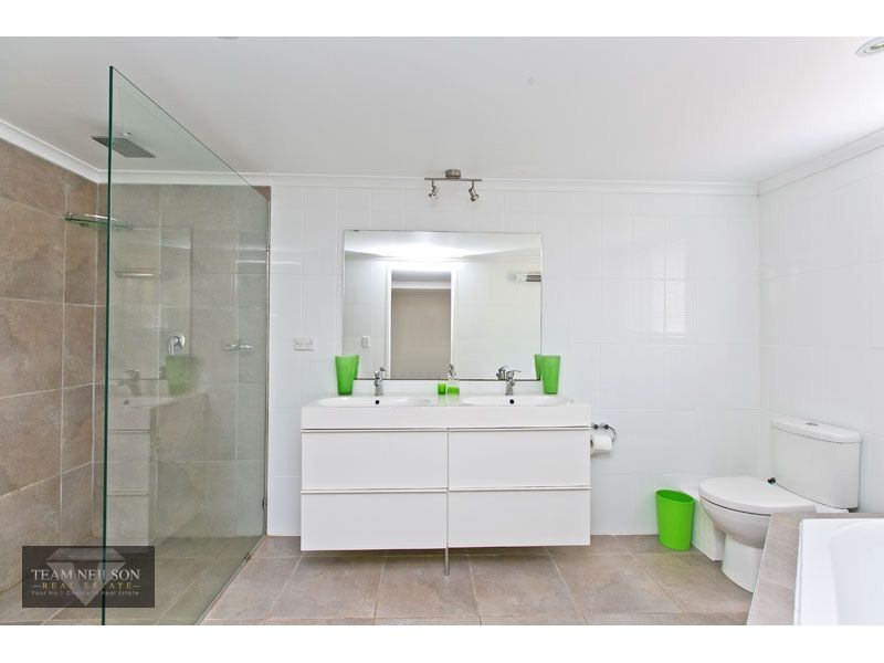 24 Thistle Street, Ormiston QLD 4160