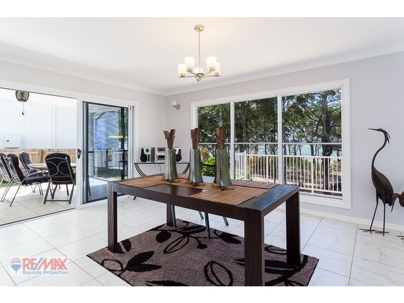 60 Victoria Parade, Coochiemudlo Island QLD 4184
