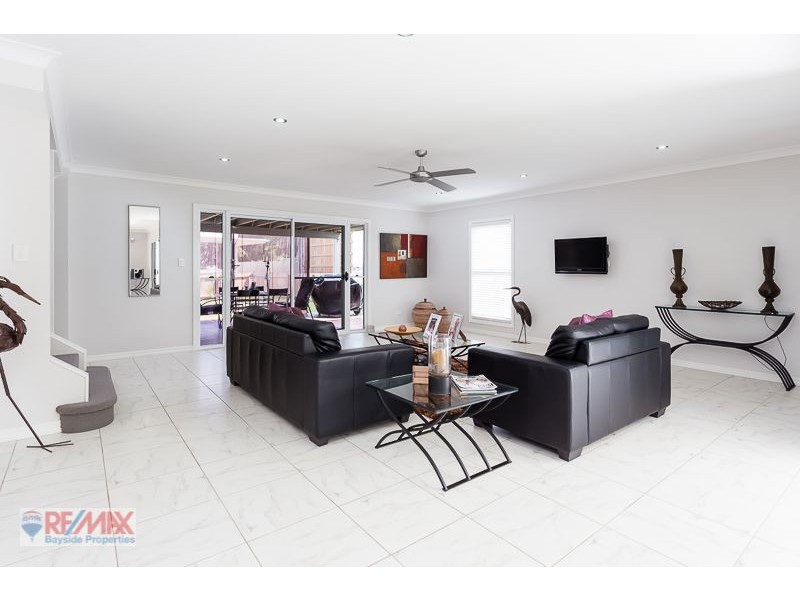 60 Victoria Parade, Coochiemudlo Island QLD 4184